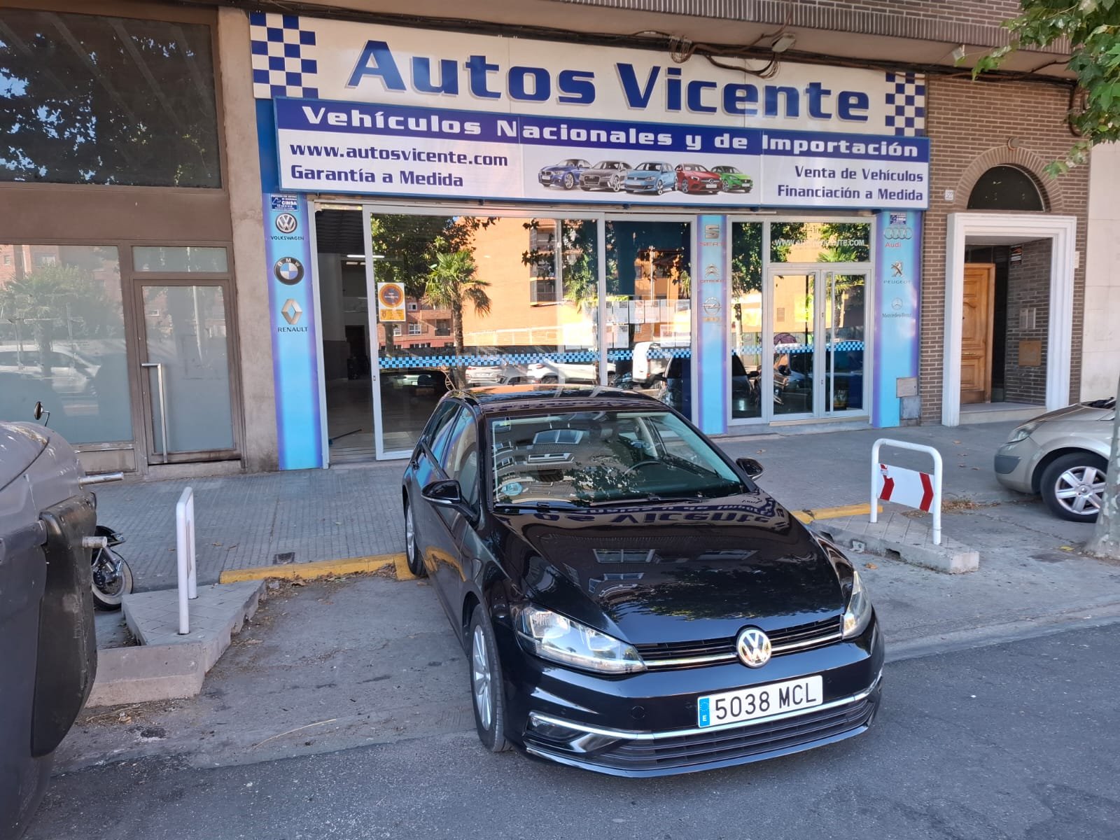 AUTOS VIC